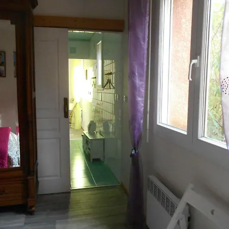 Chez Isabelle Quarto em Acomodações Particulares *